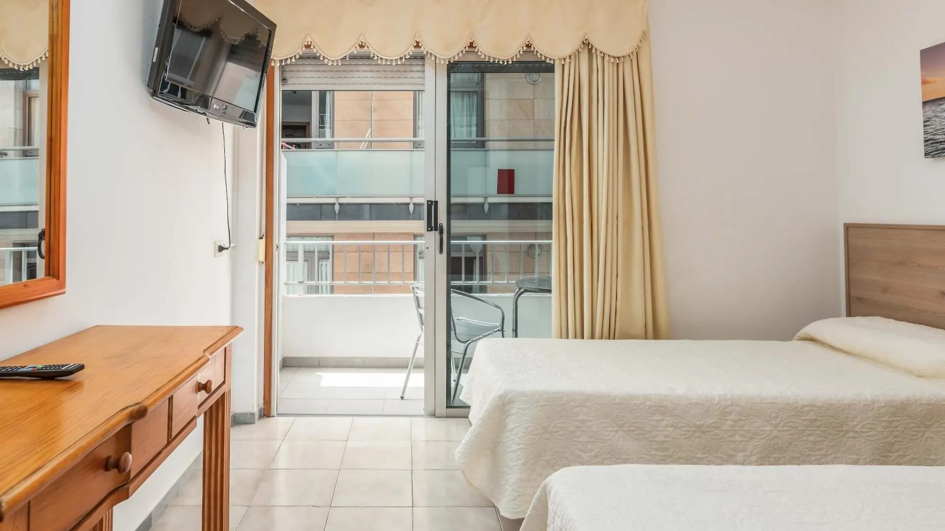 Apartments Los Playeros Los Cristianos  Los Cristianos (Tenerife)